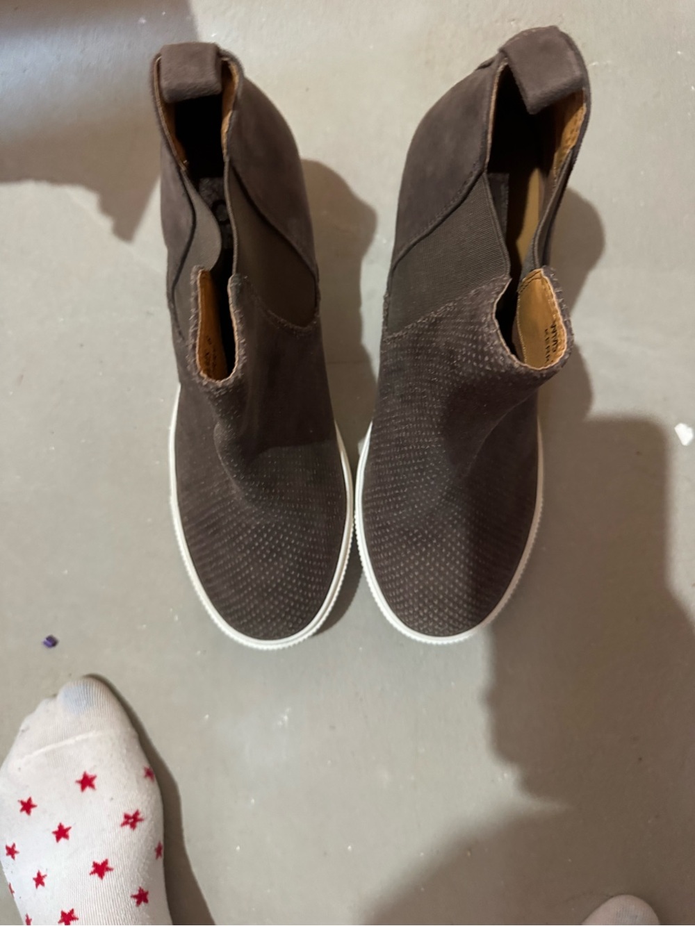 Blundstone Brown Slip-On Chelsea Sneaker Boots with White Sole